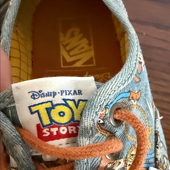 Vans Toy Story Denim Sneakers - Woody - Picture 2 of 7